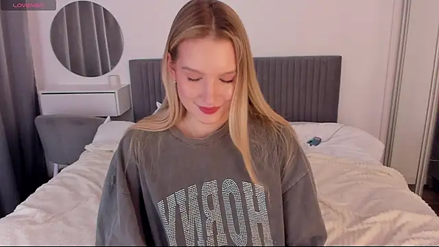 CassieRayss online show from November 16, 11:05 am