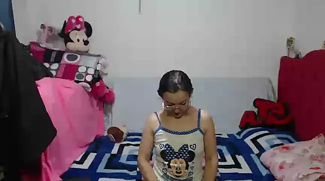 Snapshot of Angela_18honey chatting on January 18, 3:53 am Angela 18honey online show from January 18, 3:53 am