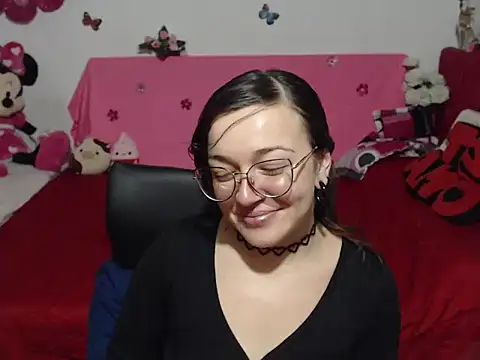 Snapshot of Angela_18honey chatting on September 25, 2:04 am Angela 18honey online show from September 25, 2:04 am