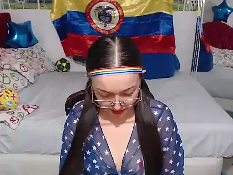 Angela 18honey online show from July 6, 3:58 am