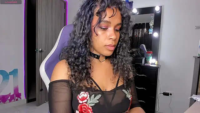 Snapshot of Lips_SaraSofia2 chatting on March 19, 8:22 pm Lips SaraSofia2 online show from March 19, 8:22 pm