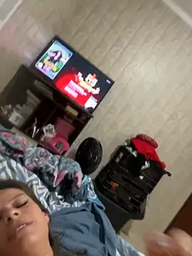 Snapshot of loiracps chatting on November 18, 12:27 am loiracps online show from November 18, 12:27 am