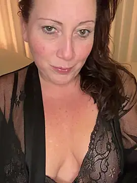Snapshot of xsexycurvymilf chatting on February 20, 3:08 pm xsexycurvymilf online show from February 20, 3:08 pm