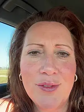 Snapshot of xsexycurvymilf chatting on March 9, 9:24 am xsexycurvymilf online show from March 9, 9:24 am