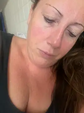 xsexycurvymilf online show from August 2, 8:02 am