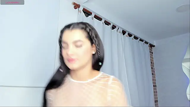 sara evans02 online show from September 24, 2:15 am