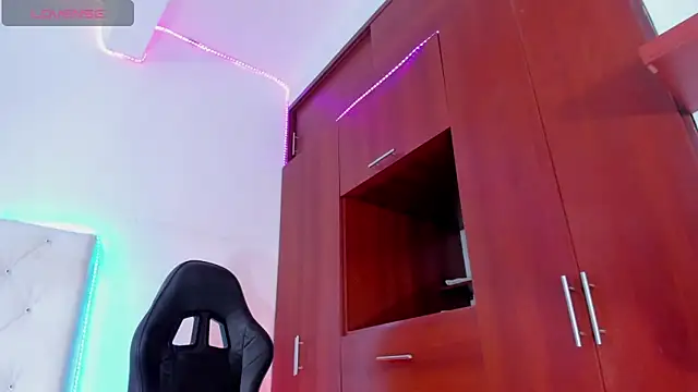 ivannapretyts online show from January 17, 3:39 pm