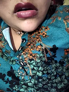 Snapshot of _Redwine_ chatting on March 11, 5:46 pm Redwine online show from March 11, 5:46 pm