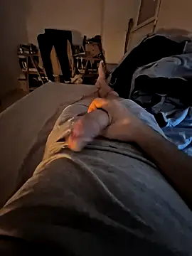 Snapshot of MarkBigDick35 chatting on July 23, 4:10 am MarkBigDick35 online show from July 23, 4:10 am