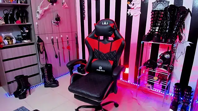 daven56 online show from February 25, 4:31 pm