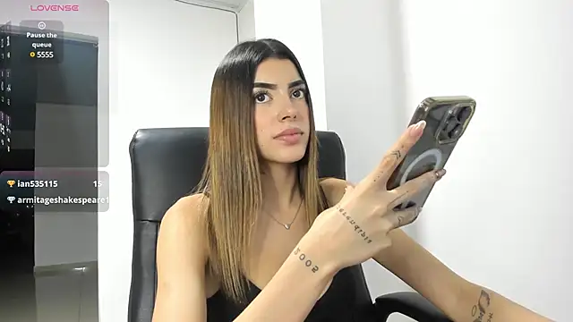 Snapshot of MerySummer chatting on February 27, 12:43 am MerySummer online show from February 27, 12:43 am