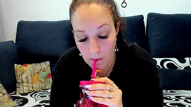 VanessaSquirtt online show from June 7, 10:52 am