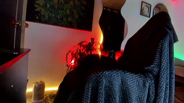LatinMilk  online show from July 17, 3:57 am
