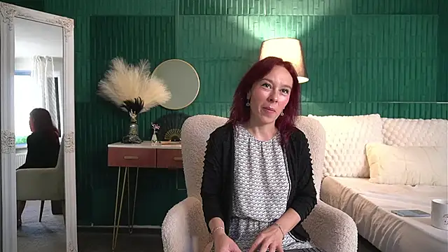 HaileyMoonn online show from August 1, 3:17 am
