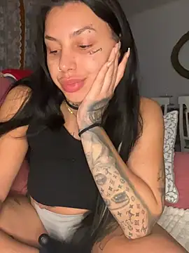 Snapshot of sexynalaa chatting on December 20, 11:58 pm sexynalaa online show from December 20, 11:58 pm