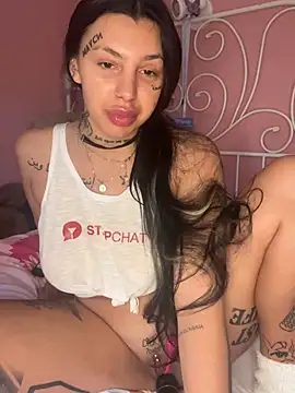 Snapshot of sexynalaa chatting on December 27, 1:39 pm sexynalaa online show from December 27, 1:39 pm
