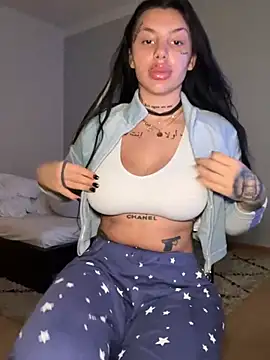 Snapshot of sexynalaa chatting on January 7, 2:19 pm sexynalaa online show from January 7, 2:19 pm