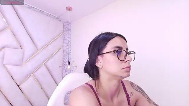 Snapshot of Andreita_Jones chatting on June 23, 12:14 pm Andreita Jones online show from June 23, 12:14 pm
