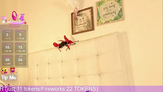 Snapshot of caryn_johnson chatting on October 27, 11:47 am caryn johnson online show from October 27, 11:47 am