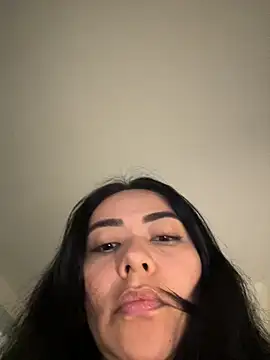 PetitLumiere online show from January 12, 1:11 am