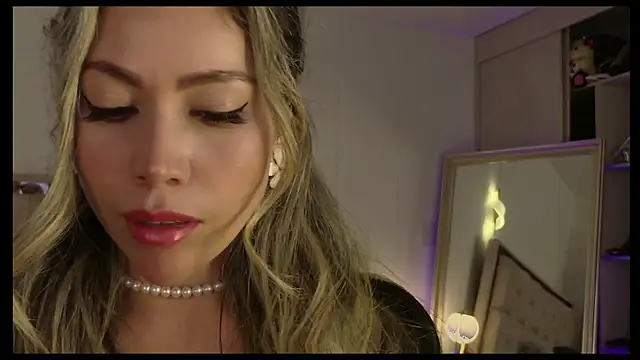 Ammy Castro online show from June 11, 10:41 pm