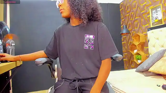 Snapshot of deyy_madissonn chatting on January 29, 7:11 pm deyy madissonn online show from January 29, 7:11 pm