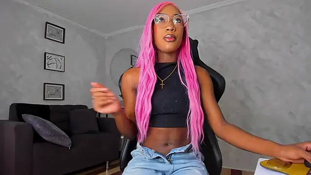 deyy madissonn online show from March 13, 6:25 pm