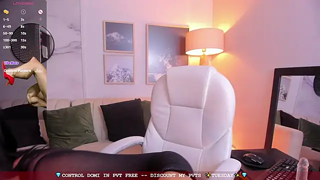 Snapshot of kira_moon__ chatting on January 29, 8:25 pm kira moon online show from January 29, 8:25 pm