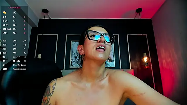 Snapshot of kira_moon__ chatting on September 22, 9:06 pm kira moon online show from September 22, 9:06 pm