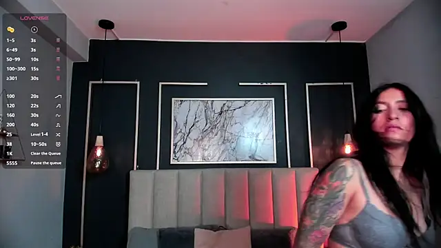 Snapshot of kira_moon__ chatting on October 6, 9:12 pm kira moon online show from October 6, 9:12 pm