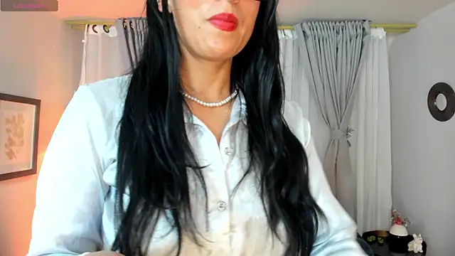 Snapshot of kira_moon__ chatting on October 12, 8:19 pm kira moon online show from October 12, 8:19 pm