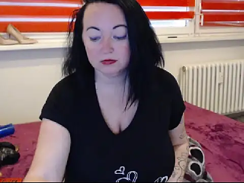 Alexie33 online show from February 11, 2:02 pm