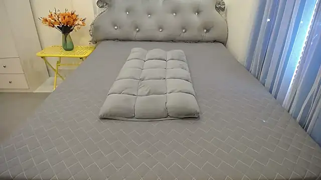 Snapshot of Lavender_Sweet chatting on October 2, 3:24 am Lavender Sweet online show from October 2, 3:24 am