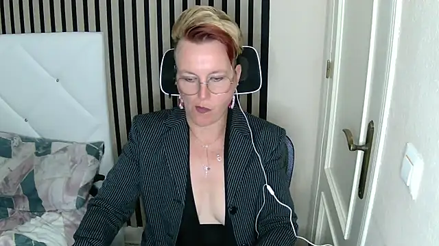 xxNoeliaxx online show from March 15, 11:08 am