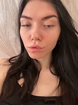 Snapshot of Lisaaa_Alisa chatting on February 12, 4:23 am Lisaaa Alisa online show from February 12, 4:23 am