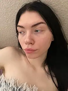 Snapshot of Lisaaa_Alisa chatting on February 18, 9:43 am Lisaaa Alisa online show from February 18, 9:43 am