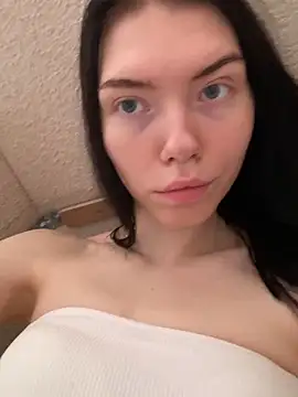 Snapshot of Lisaaa_Alisa chatting on March 4, 3:11 am Lisaaa Alisa online show from March 4, 3:11 am