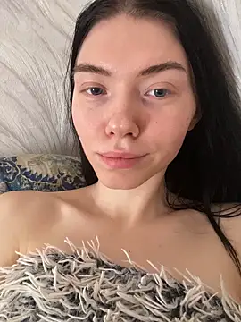 Snapshot of Lisaaa_Alisa chatting on March 11, 9:45 am Lisaaa Alisa online show from March 11, 9:45 am