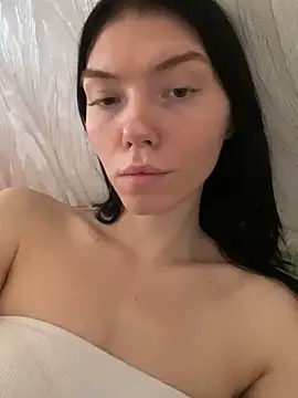 Snapshot of Lisaaa_Alisa chatting on October 6, 3:59 am Lisaaa Alisa online show from October 6, 3:59 am