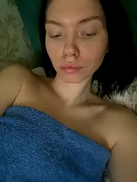 Snapshot of Lisaaa_Alisa chatting on November 12, 4:35 am Lisaaa Alisa online show from November 12, 4:35 am