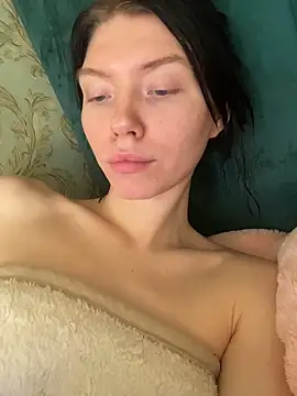 Snapshot of Lisaaa_Alisa chatting on November 18, 3:56 am Lisaaa Alisa online show from November 18, 3:56 am