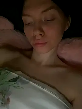 Snapshot of Lisaaa_Alisa chatting on November 21, 4:11 am Lisaaa Alisa online show from November 21, 4:11 am