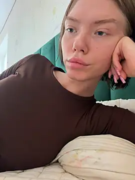Snapshot of Lisaaa_Alisa chatting on July 23, 4:21 am Lisaaa Alisa online show from July 23, 4:21 am