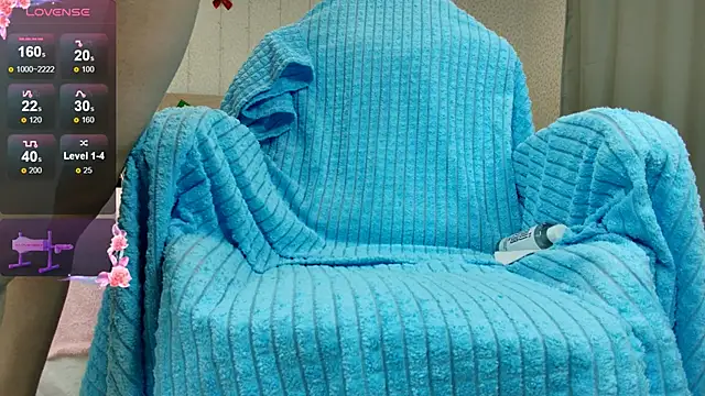 oliviiaa online show from January 6, 12:25 am