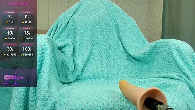 oliviiaa online show from June 12, 12:20 am
