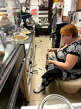 Snapshot of Klio5678 chatting on November 6, 12:06 pm Klio5678 online show from November 6, 12:06 pm