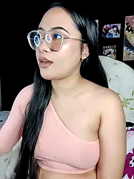 Snapshot of Janna_mnt chatting on December 3, 3:41 am Janna mnt online show from December 3, 3:41 am