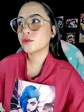 Snapshot of Janna_mnt chatting on January 3, 5:50 am Janna mnt online show from January 3, 5:50 am