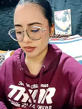 Snapshot of Janna_mnt chatting on February 4, 7:51 am Janna mnt online show from February 4, 7:51 am
