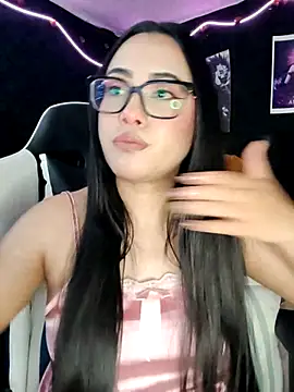 Snapshot of Janna_mnt chatting on October 18, 4:04 am Janna mnt online show from October 18, 4:04 am